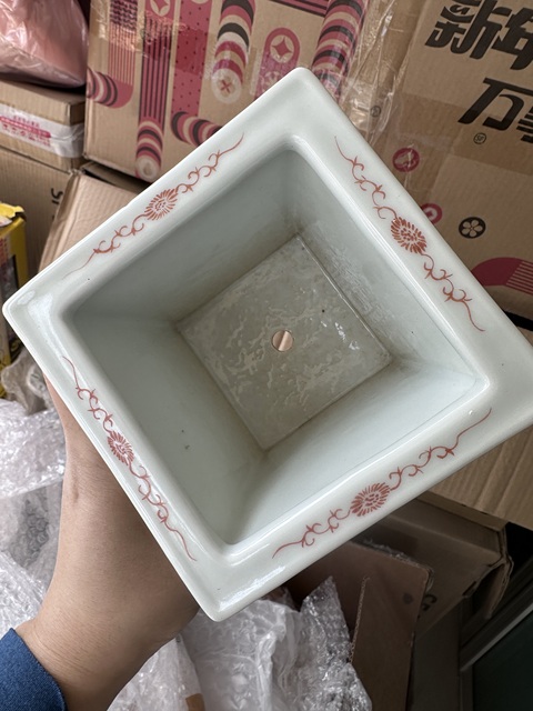 古玩陶瓷黃地粉彩花鳥紋花盆拍賣，當前價格3500元
