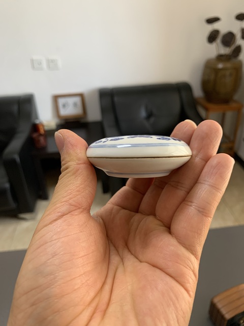 古玩陶瓷龍紋印泥盒拍賣，當前價格1200元