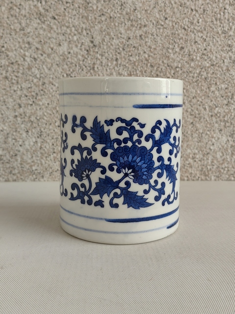 古玩陶瓷花卉紋青花筆筒拍賣，當(dāng)前價(jià)格350元