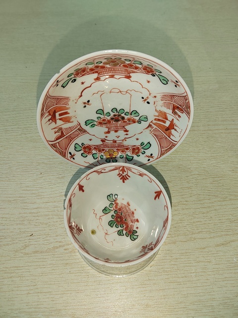 古玩陶瓷紅綠彩描金杯盤拍賣,當前價格500元