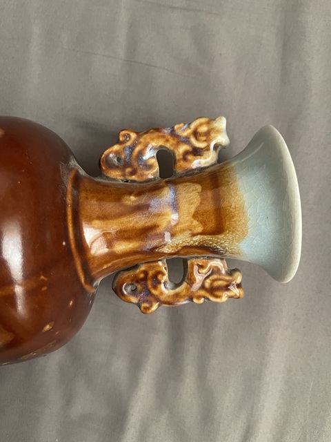 古玩陶瓷雙耳瓶真品鑒賞圖