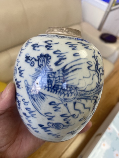 古玩陶瓷雍正淡描青花鳳紋罐真品鑒賞圖