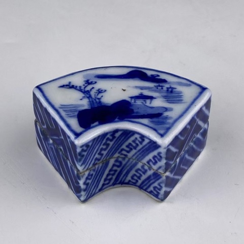 古玩陶瓷清中晚期 山水紋蓋盒拍賣,當前價格250元
