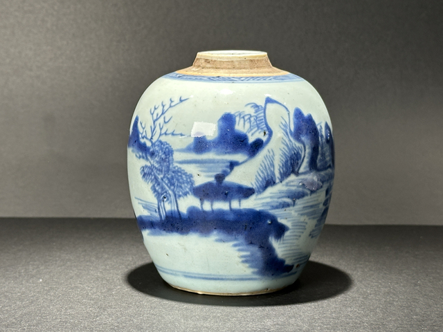 古玩陶瓷清乾隆·青花山水人物紋罐真品鑒賞圖