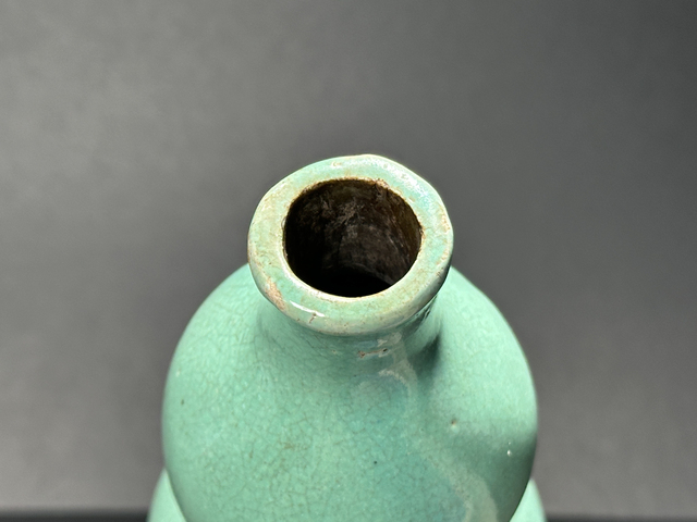古玩陶瓷民國·綠哥釉葫蘆瓶真品鑒賞圖