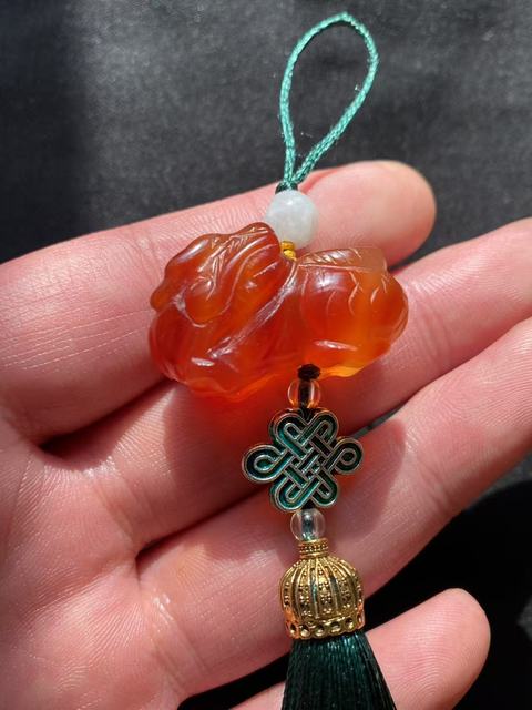 古玩玉器（虧本放漏）清末民初紅瑪瑙雕“瑞獸”拍賣，當前價格350元