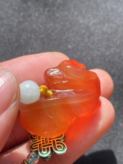 古玩玉器（虧本放漏）清末民初紅瑪瑙雕“瑞獸”拍賣，當前價格350元