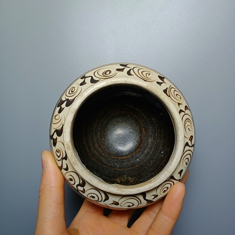 古玩陶瓷金元，畫花小罐拍賣，當前價格5300元