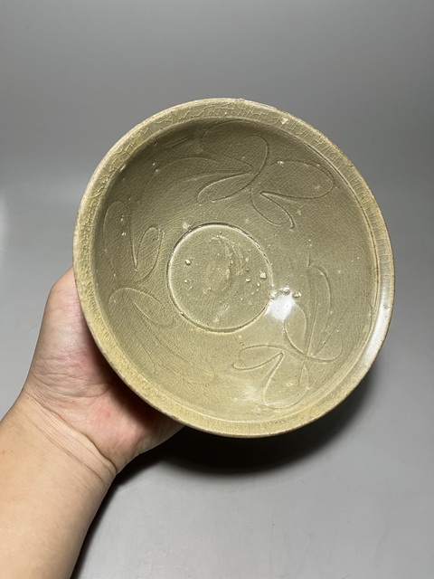 古玩陶瓷北宋青釉刻花撇口碗拍賣,當前價格0元