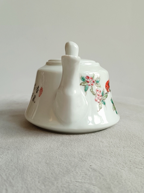 古玩陶瓷粉彩花鳥花卉紋茶壺拍賣,當前價格530元