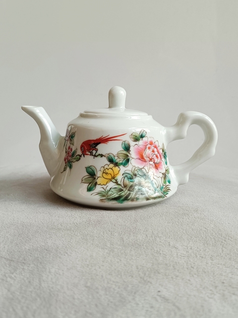 古玩陶瓷粉彩花鳥花卉紋茶壺拍賣,當前價格530元