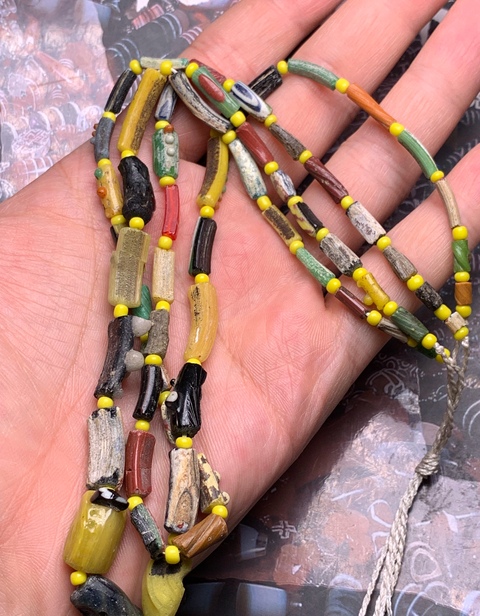 古玩玉器宋代.琉璃項(xiàng)鏈(2串)拍賣,當(dāng)前價(jià)格0元