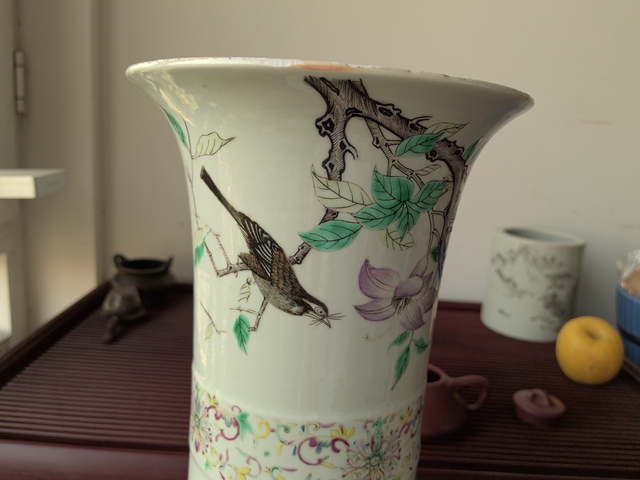 古玩陶瓷粉彩花鳥紋花觚真品鑒賞圖