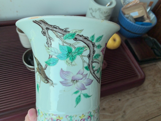 古玩陶瓷粉彩花鳥紋花觚真品鑒賞圖
