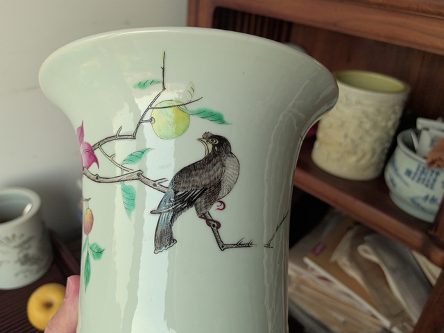 古玩陶瓷粉彩花鳥紋花觚真品鑒賞圖