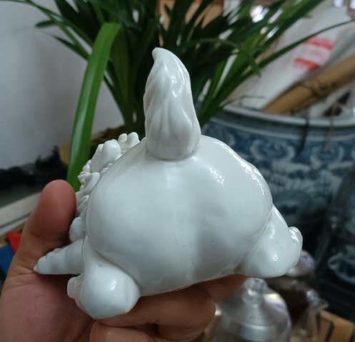 古玩陶瓷解放初期瑞獸塑像真品鑒賞圖