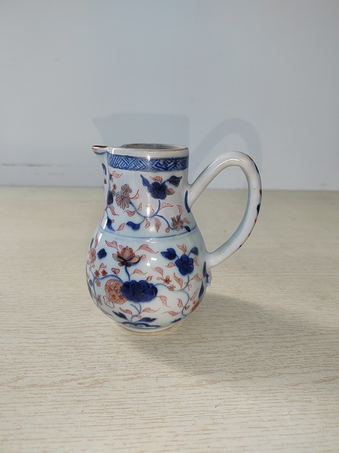 古玩陶瓷青花礬紅描金花卉紋奶壺真品鑒賞圖