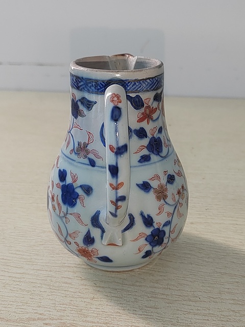 古玩陶瓷青花礬紅描金花卉紋奶壺真品鑒賞圖