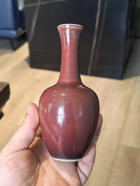 古玩陶瓷豇豆紅釉撇口瓶真品鑒賞圖
