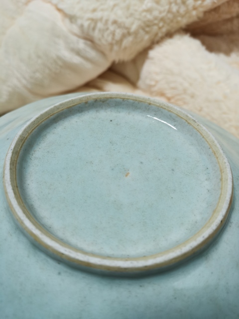 古玩陶瓷五福同壽豆青釉青花盤真品鑒賞圖