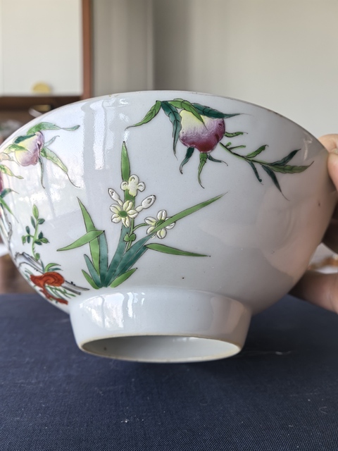 古玩陶瓷花果紋粉彩碗真品鑒賞圖