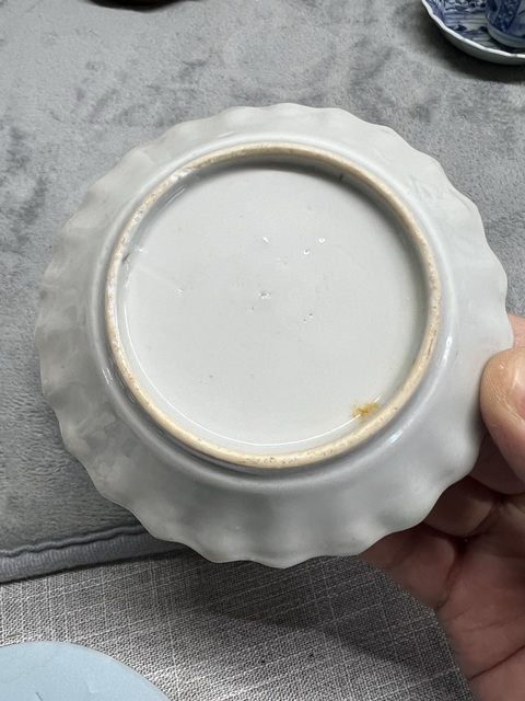 古玩陶瓷山水紋青花杯盤真品鑒賞圖