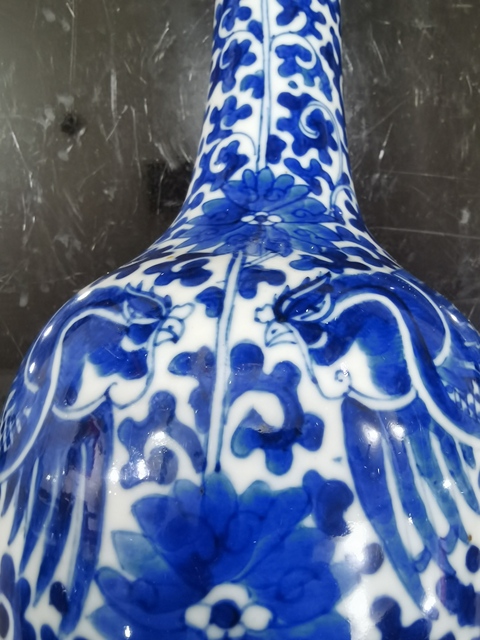 古玩陶瓷青花鸞鳳和鳴紋長頸瓶真品鑒賞圖