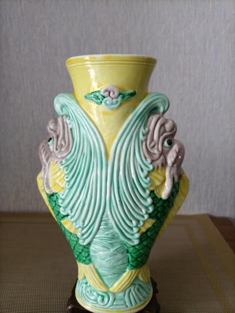 古玩陶瓷素三彩瓶拍賣(mài),當(dāng)前價(jià)格4258元