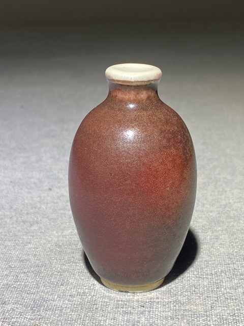 古玩陶瓷豇豆紅釉鼻煙壺真品鑒賞圖