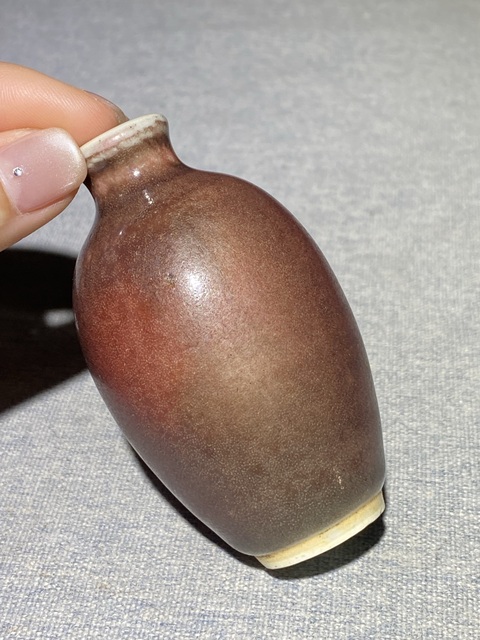 古玩陶瓷豇豆紅釉鼻煙壺真品鑒賞圖
