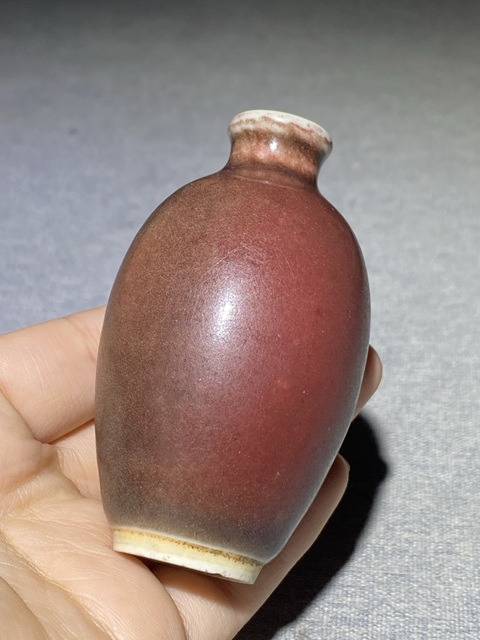 古玩陶瓷豇豆紅釉鼻煙壺真品鑒賞圖