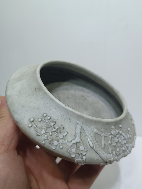 古玩陶瓷反瓷堆梅花水洗真品鑒賞圖