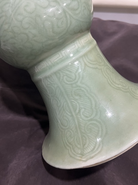 古玩陶瓷青釉花卉紋花觚真品鑒賞圖