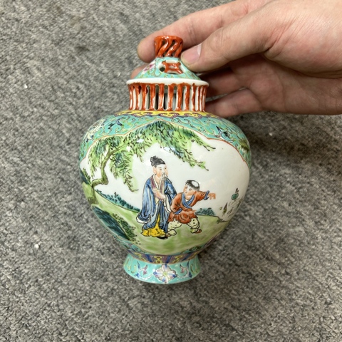 古玩陶瓷人物紋蓋罐真品鑒賞圖