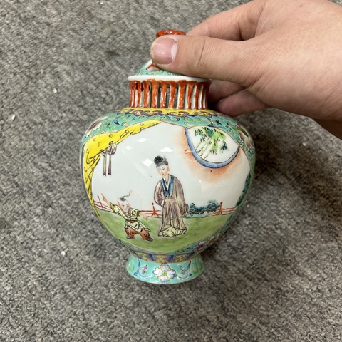 古玩陶瓷人物紋蓋罐真品鑒賞圖