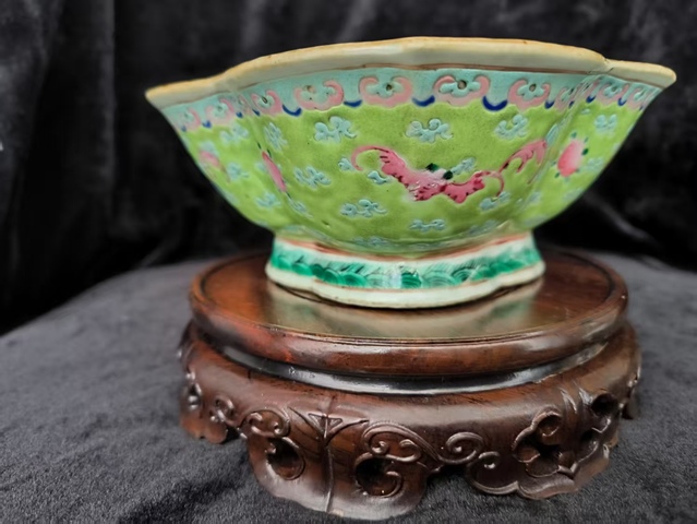 古玩陶瓷福在眼前粉彩碗真品鑒賞圖