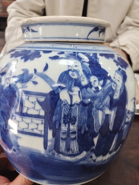 古玩陶瓷三星高照圖青花罐真品鑒賞圖