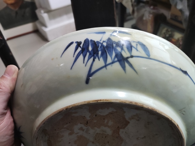 古玩陶瓷清早期雍乾獅紋青花盤拍賣，當(dāng)前價格3988元