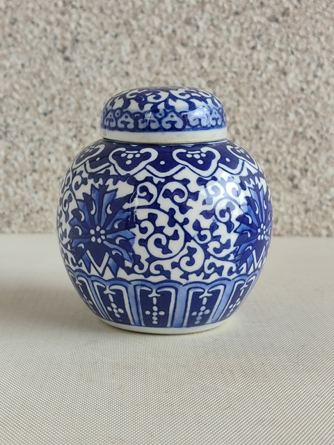 古玩陶瓷花卉紋青花罐拍賣，當前價格260元