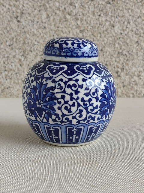 古玩陶瓷花卉紋青花罐拍賣，當前價格260元