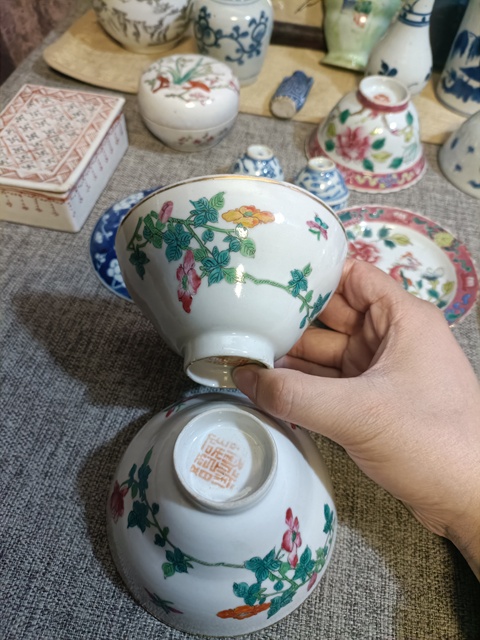 古玩陶瓷民國粉彩花卉紋折腰茶碗拍賣,當(dāng)前價格3888元