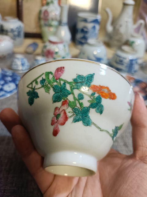 古玩陶瓷民國粉彩花卉紋折腰茶碗拍賣,當(dāng)前價格3888元