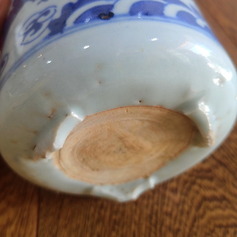 古玩陶瓷二龍戲珠青花三足筒式香爐真品鑒賞圖