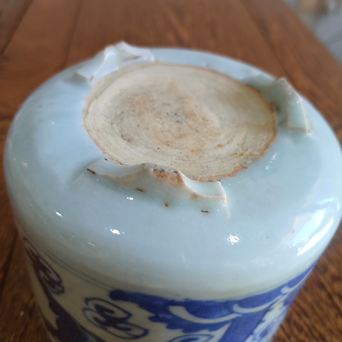 古玩陶瓷二龍戲珠青花三足筒式香爐真品鑒賞圖