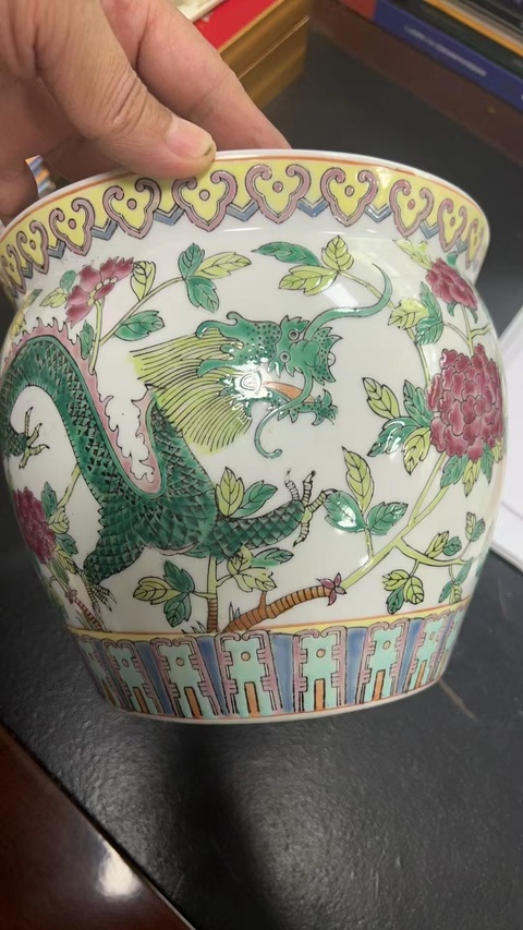 古玩陶瓷粉彩鳳傳花卉紋缸真品鑒賞圖