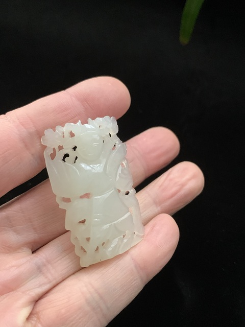古玩玉器清代和田玉雕“走馬上任”佩拍賣,當前價格16000元