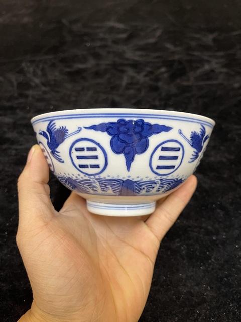 古玩陶瓷青花碗真品鑒賞圖