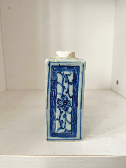 古玩陶瓷花卉紋青花茶葉罐拍賣，當(dāng)前價(jià)格350元