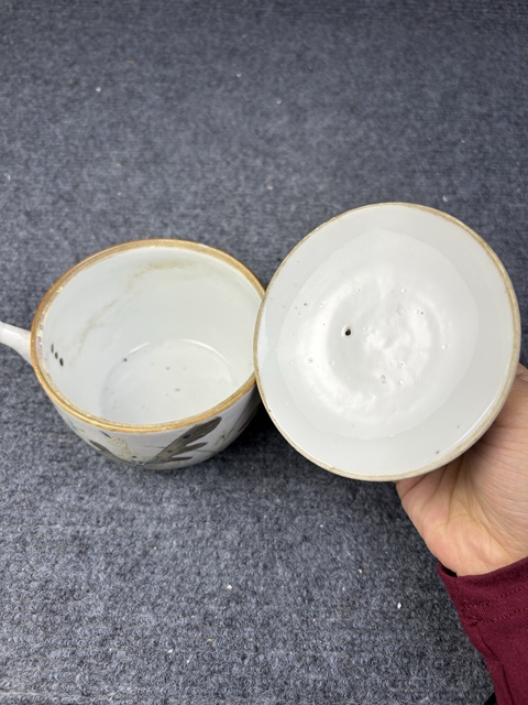 古玩陶瓷粉彩蝶戀花參壺拍賣,當前價格2888元