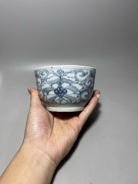 古玩陶瓷青花淡描花卉紋茶碗拍賣，當前價格0元